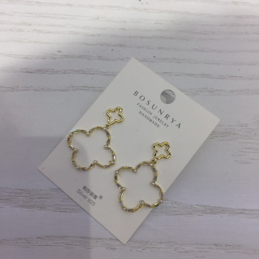 New pure copper earrings, women's four-leaf clover flower pearl earrings and accessories Specification image