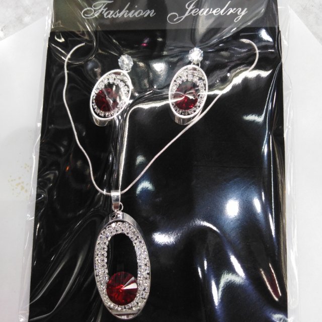 Claw chain, necklace, earrings, ruby necklace