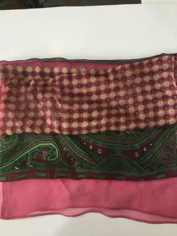 Women's Fashion Trend With The New Colorful Thick Classic Scarf details Picture