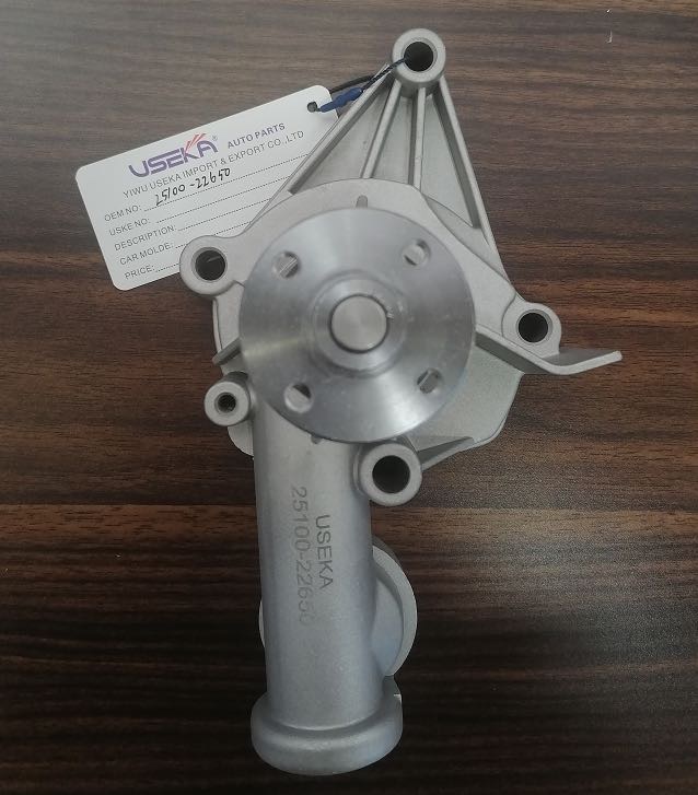 汽车配件水泵25100-22650发动机冷却水泵产品图