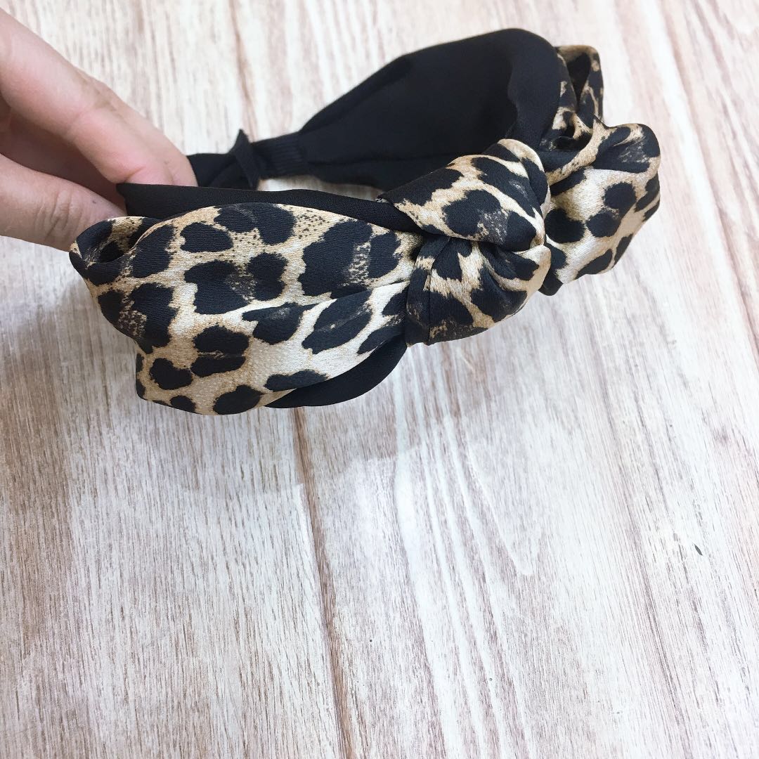 Original handcrafted chiffon leopard print large knot headband Korean version series, exquisite piggy girl's must-have versatile accessory details Picture