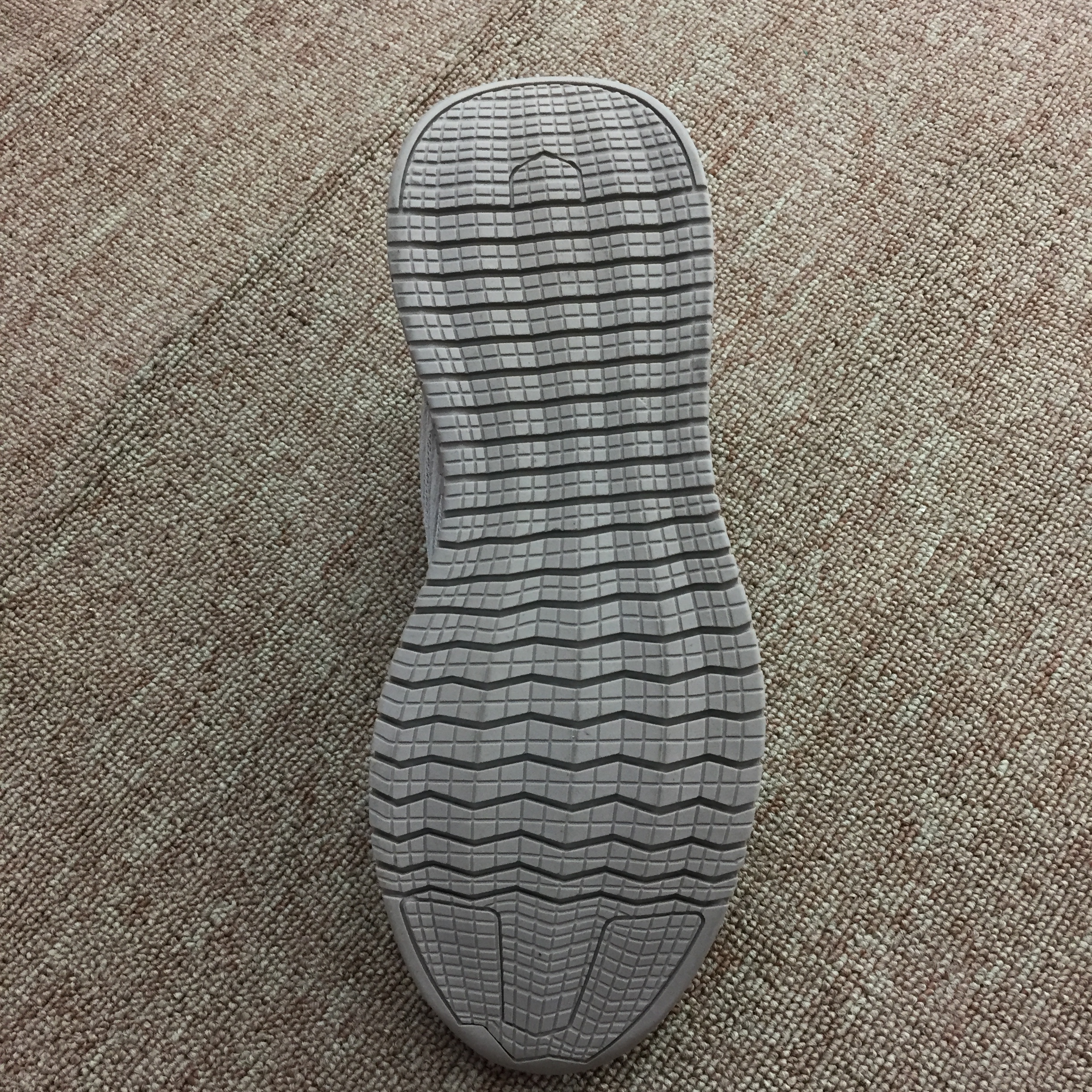 1218贝尔耐2020新款飞织休闲运动鞋细节图