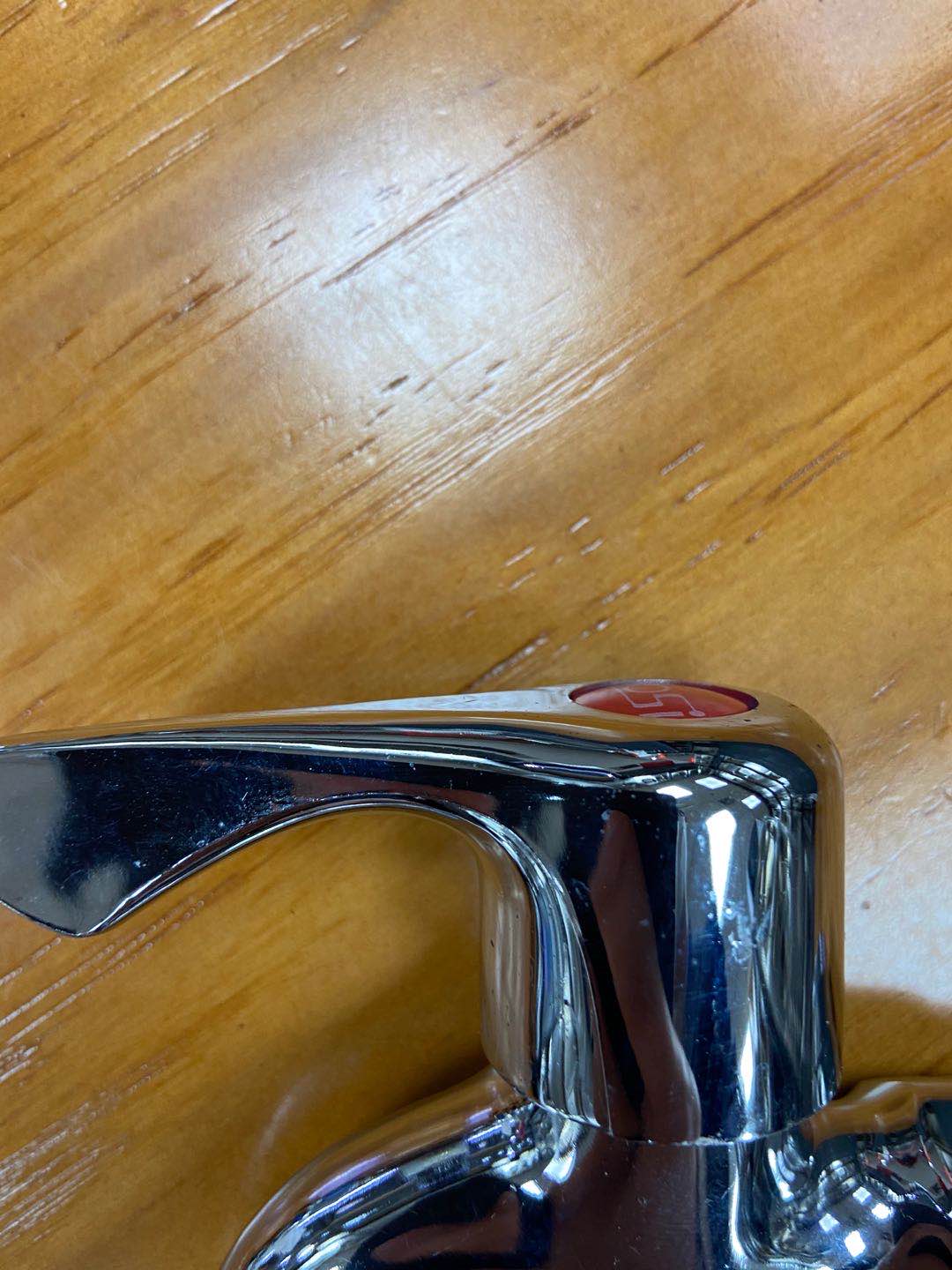 双接弯头铜活接弯头内外牙活接弯头为铜材料制作产品图