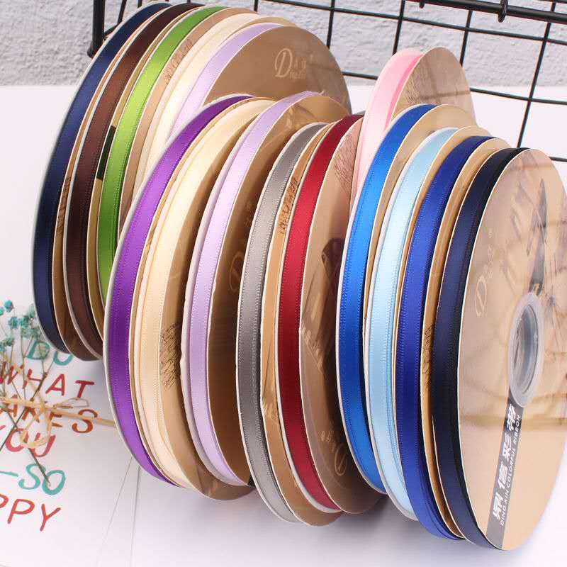 Ribbons, colored ribbons, silk ribbons, cakes, flowers, ribbon gift packs