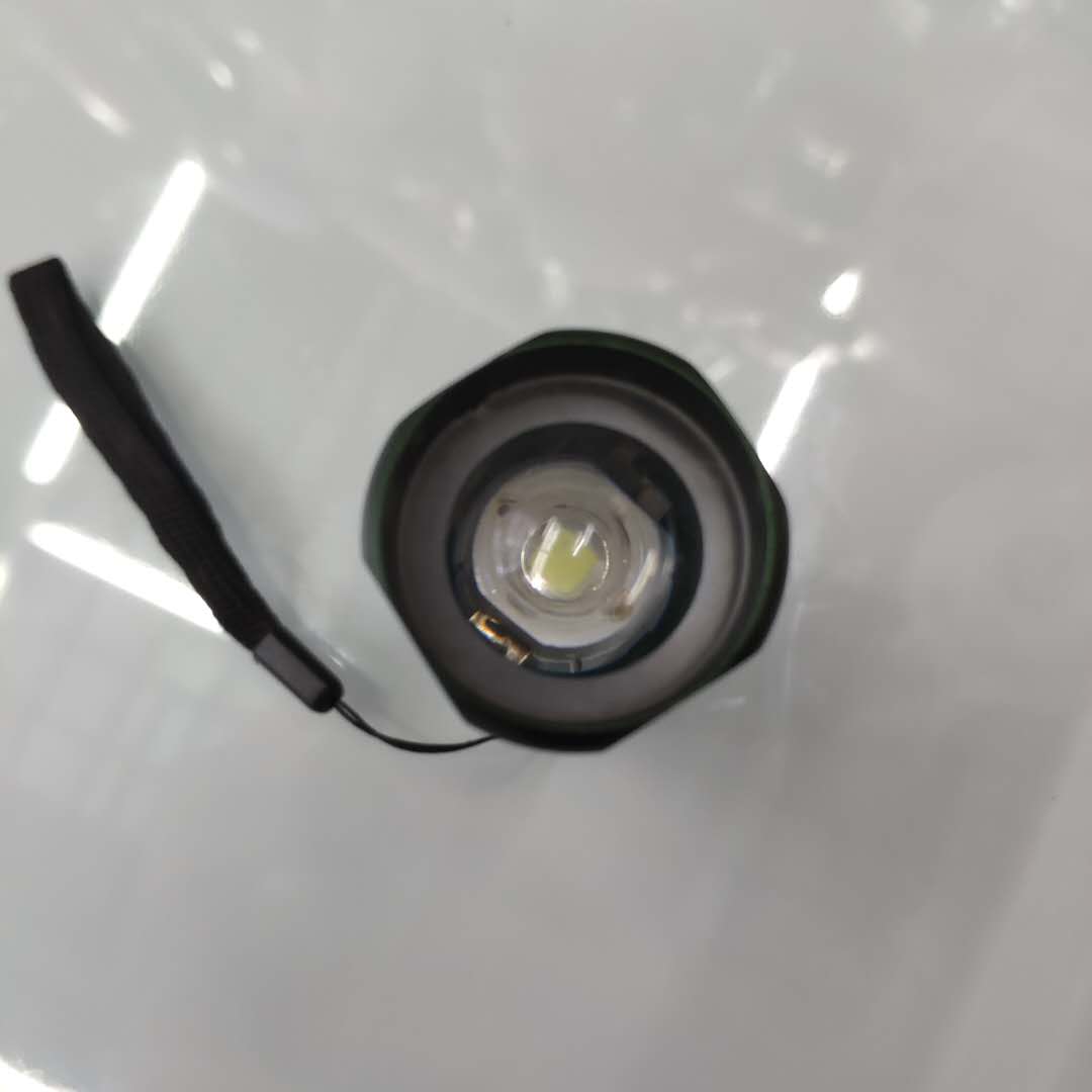 绿色精品强光LED手电筒户外强光手电筒定制产品图