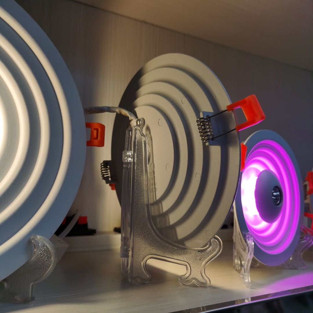 Colorful and dazzling led bulbs, ultra-bright household high-power energy-saving lamps details Picture