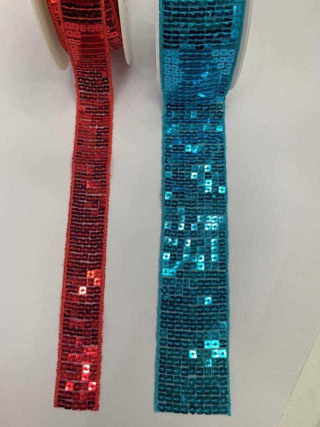 5 rows, 9 rows, 11 rows of sequined lace beaded lace decorative ribbons details Picture