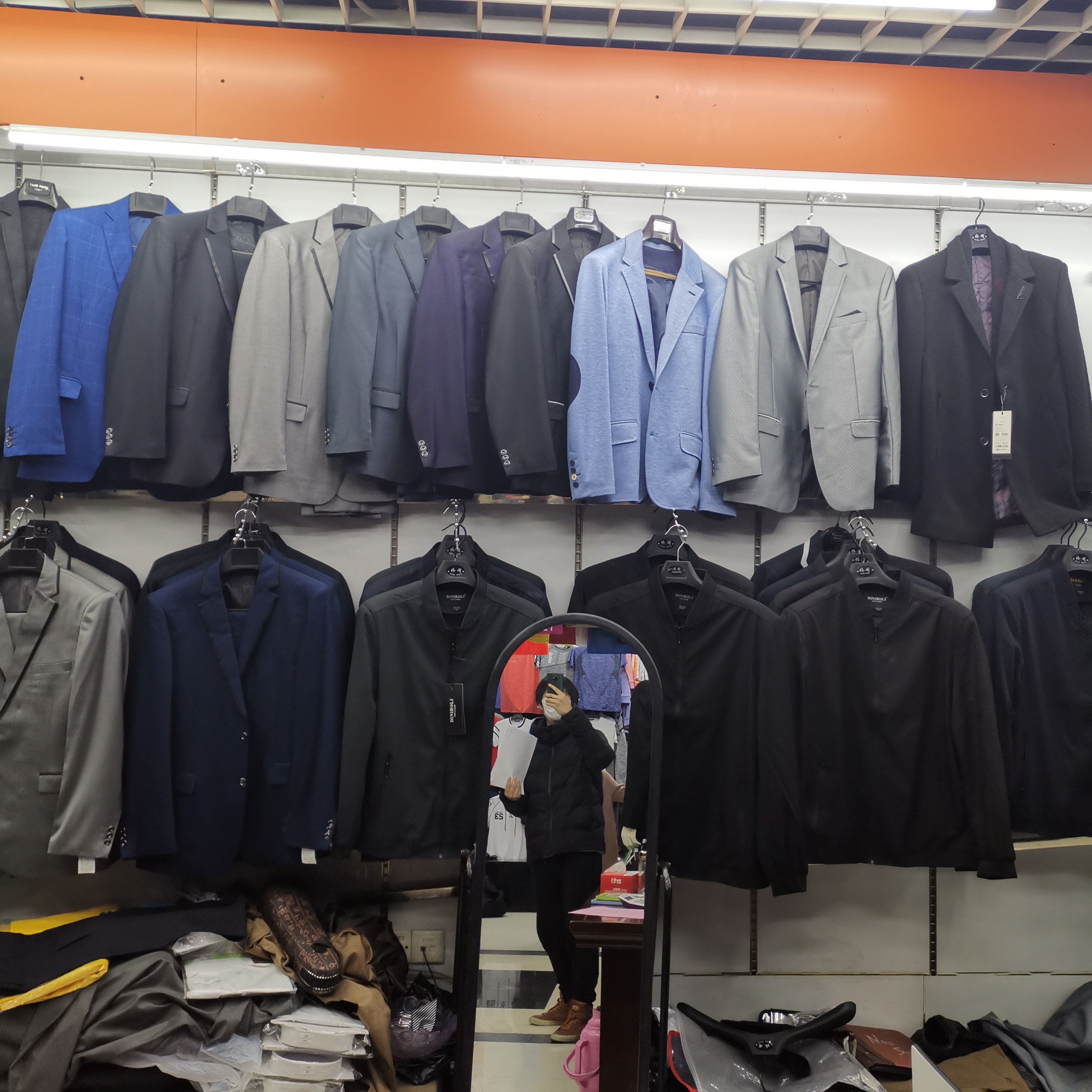 Ru Qibao Men's Clothing Store describe pic - 3