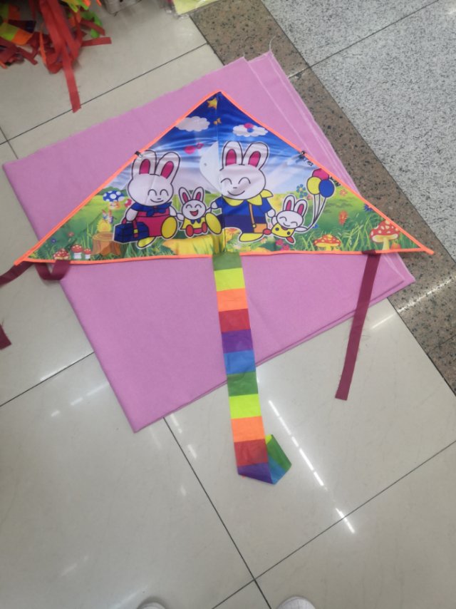新款小兔子风筝三角卡通儿童成人风筝轮线微风易飞（200个起批）