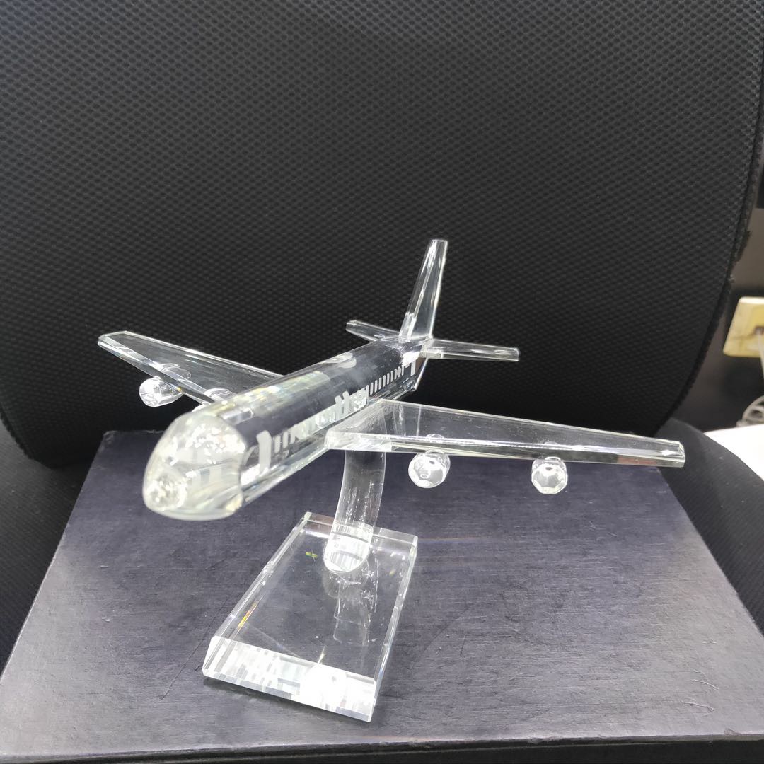 Direct sales from the manufacturer of crystal engraved aircraft models with bases details Picture