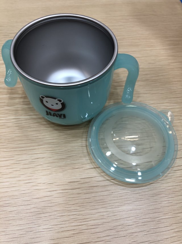 不锈钢塑料外套安全儿童水杯