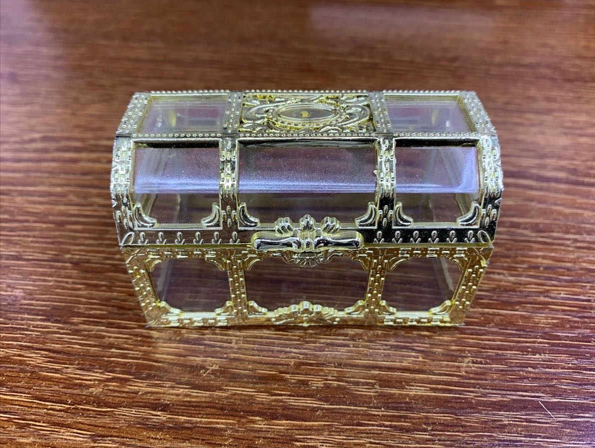 Manufacturers direct creative wedding products plastic candy box treasure box thumbnail