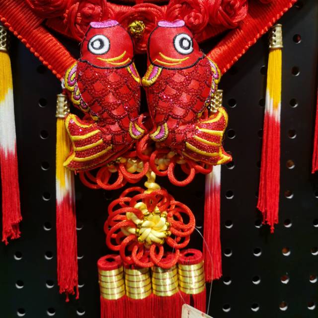 38# Camphor wood Chinese knot hanging in Su symbolizes good luck and happiness Specification image