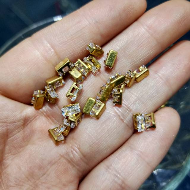 Single rectangular zircon jewelry accessories wholesale jewelry accessories 1 Specification image