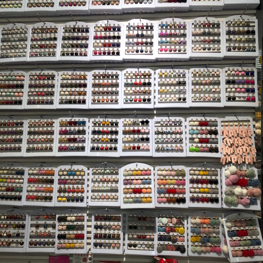 Xiaodong wraps cloth buttons describe pic - 2