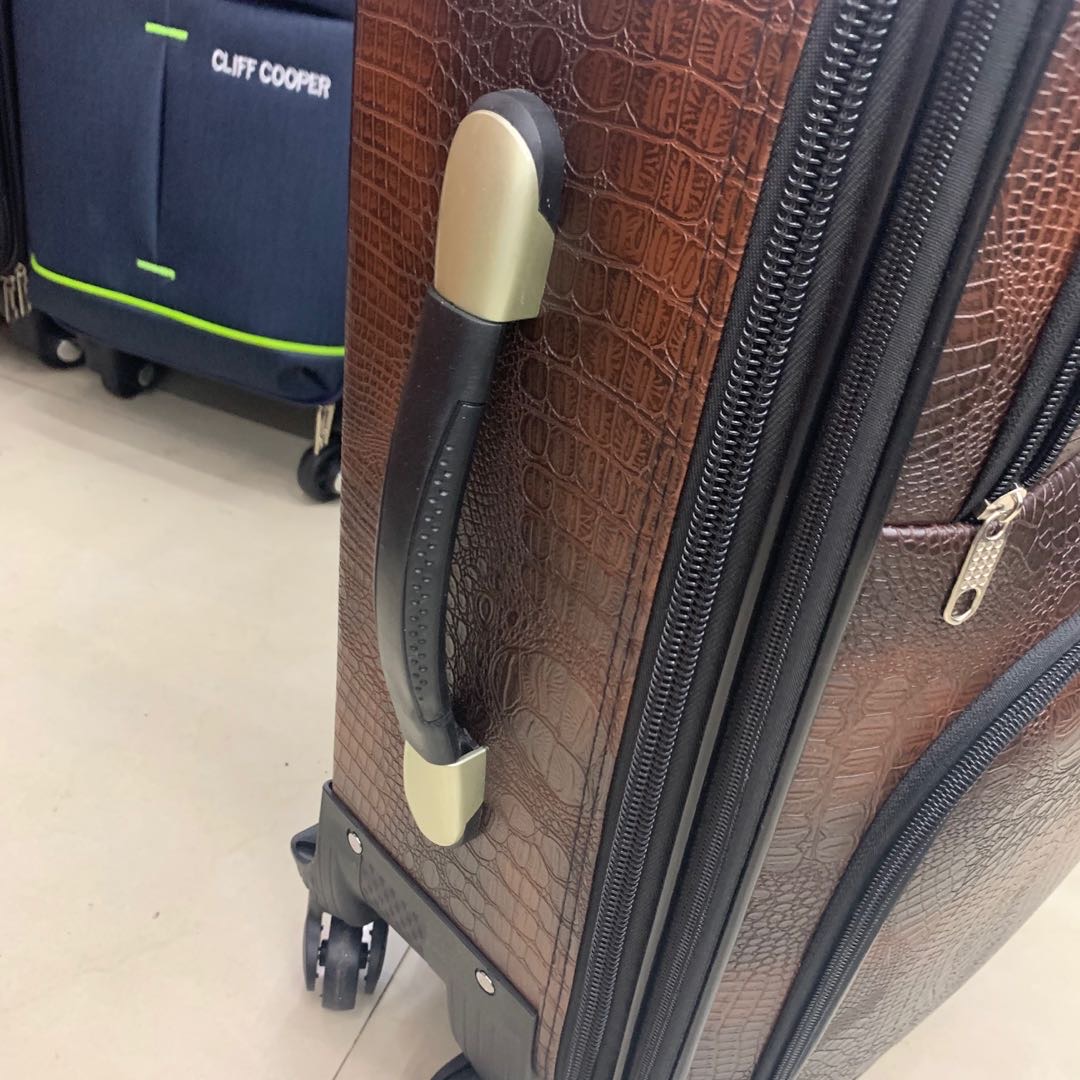 行李三件套装复古旅行pu鳄鱼纹商务密码箱拉杆箱产品图