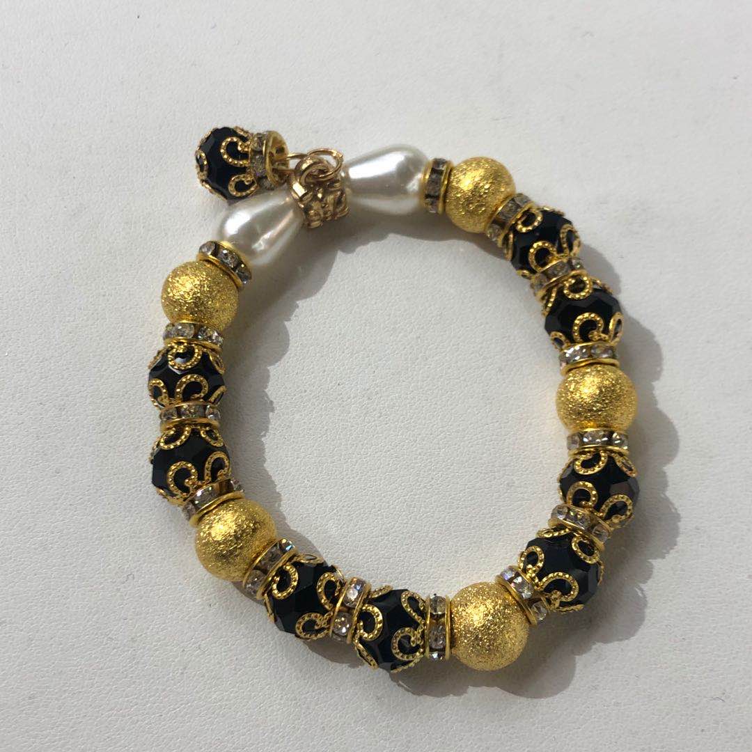 新款时尚大气金色玻璃单圈手链纯手工串制潮流百搭手饰产品图