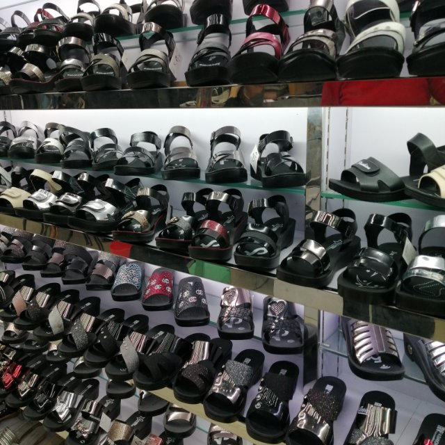 Yanyan Shoe Industry. Shenzhen-hong Kong Shoe Doctor International Trade describe pic - 2