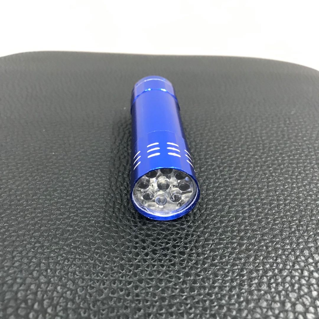 迷你小手电筒强光远射可充电锂电池便携随身手电产品图