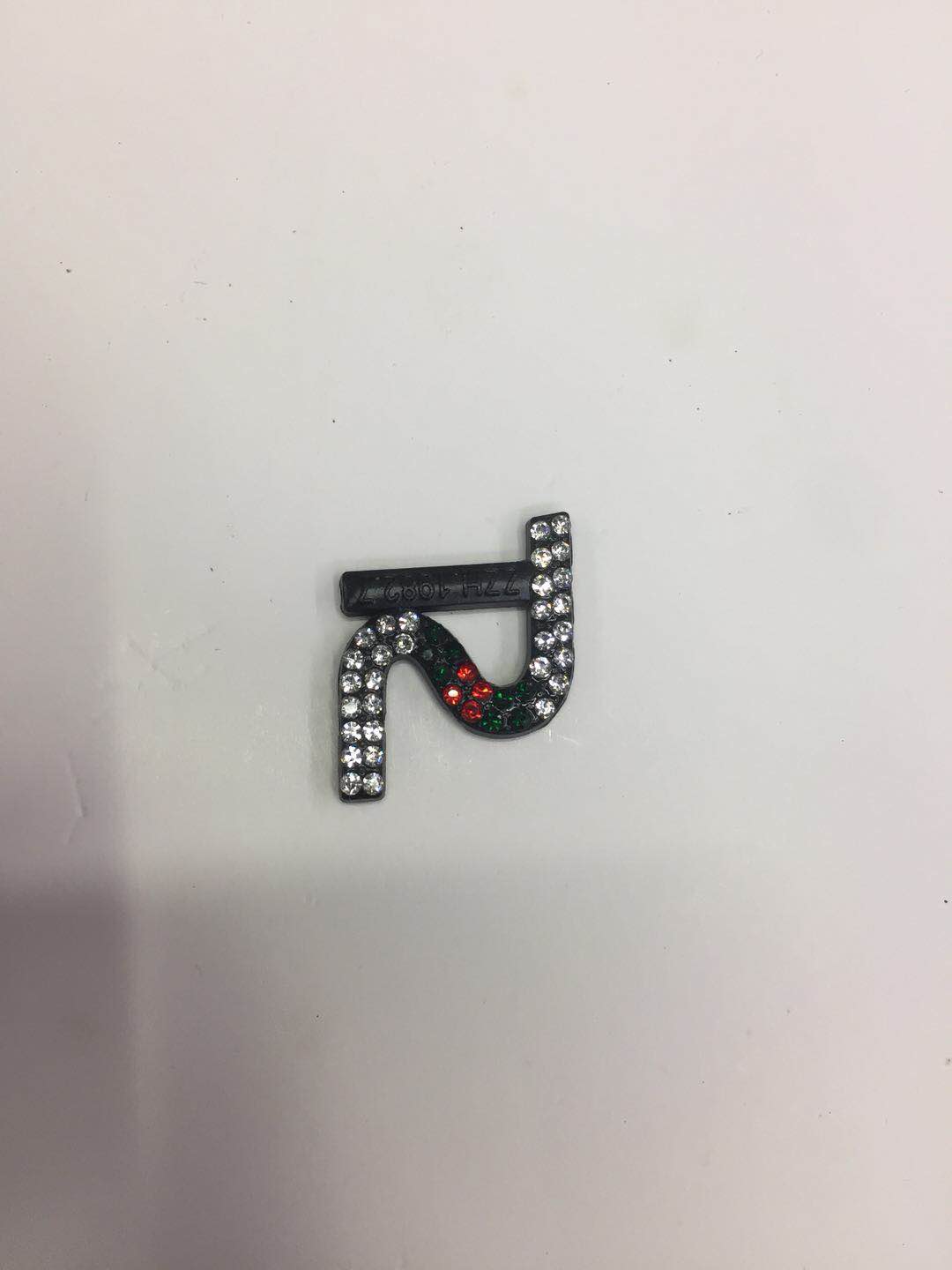 Diamond-Encrusted R Letter And Gold Ironing Alloy Environmental Protection Ironing Alloy Trademark details Picture
