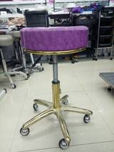 理发店长凳子美容凳子滑轮美容院专用旋转理发店升降圆凳子紫色