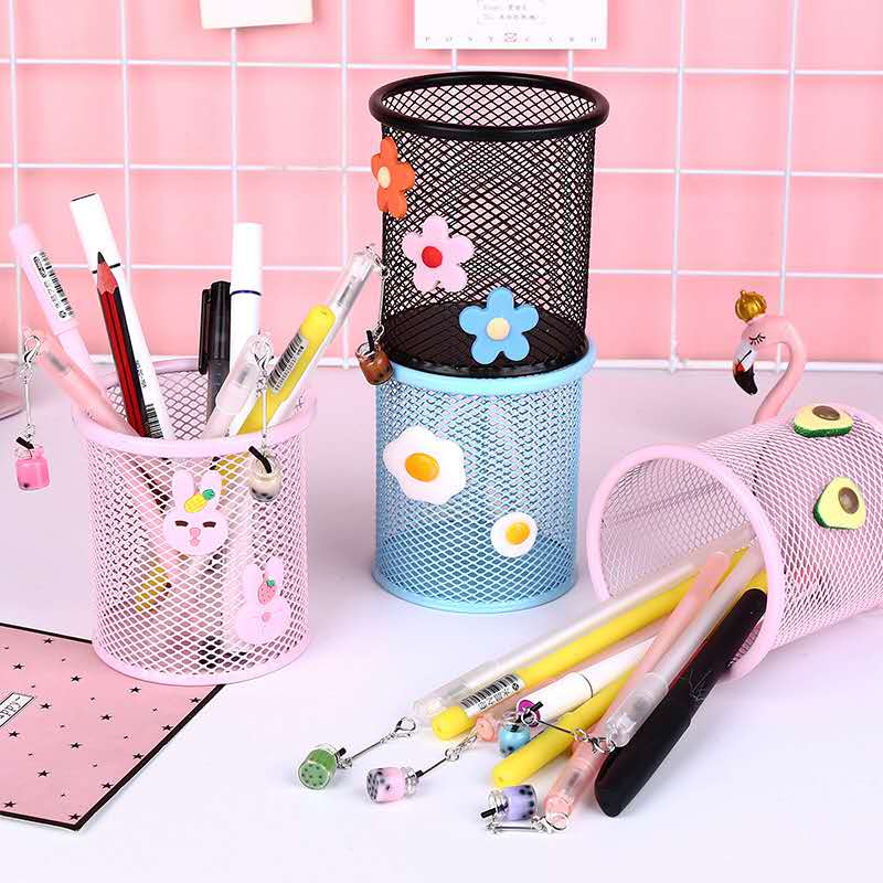 卡通时尚文具学生镂空笔筒办公学习文具