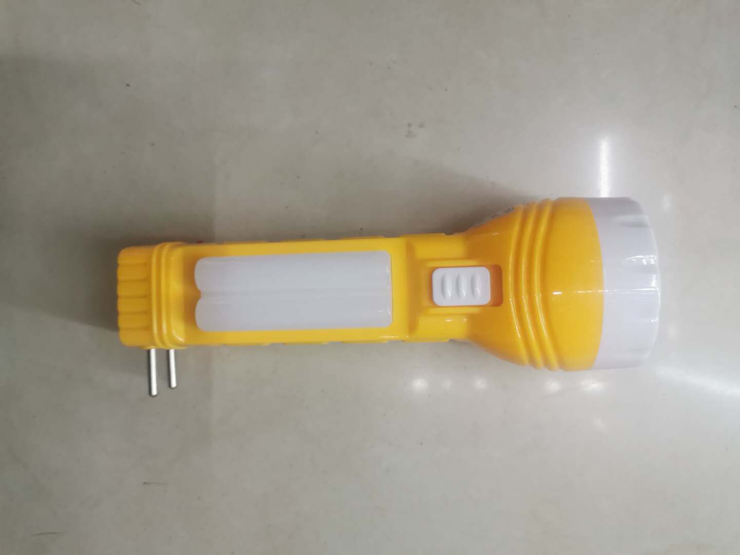Small flashlight rechargeable household mini long-range strong light rechargeable