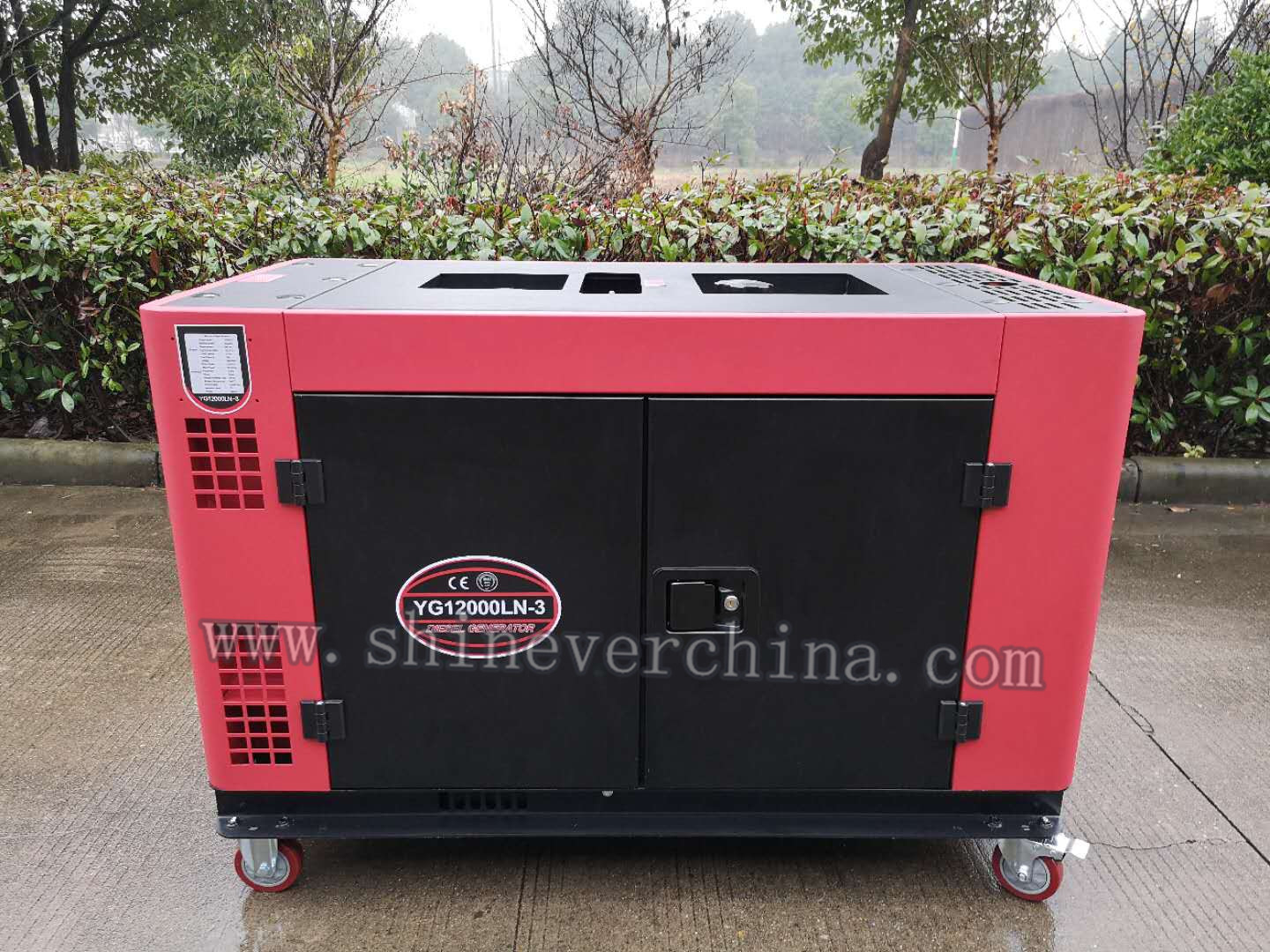 Silent type 12KW diesel silent generator full figure