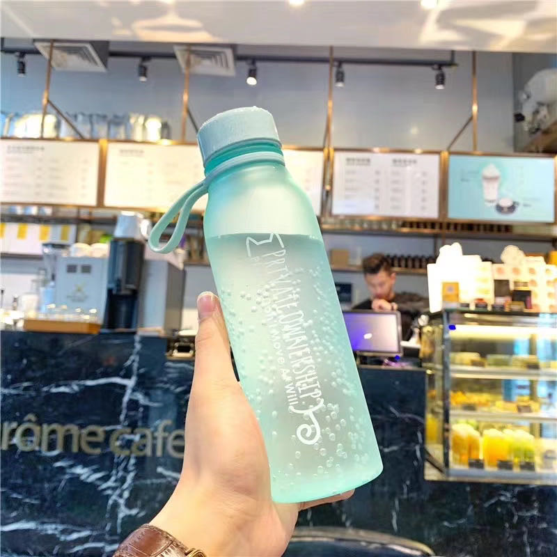 塑料水杯便携女学生随手水杯简约男健身水杯