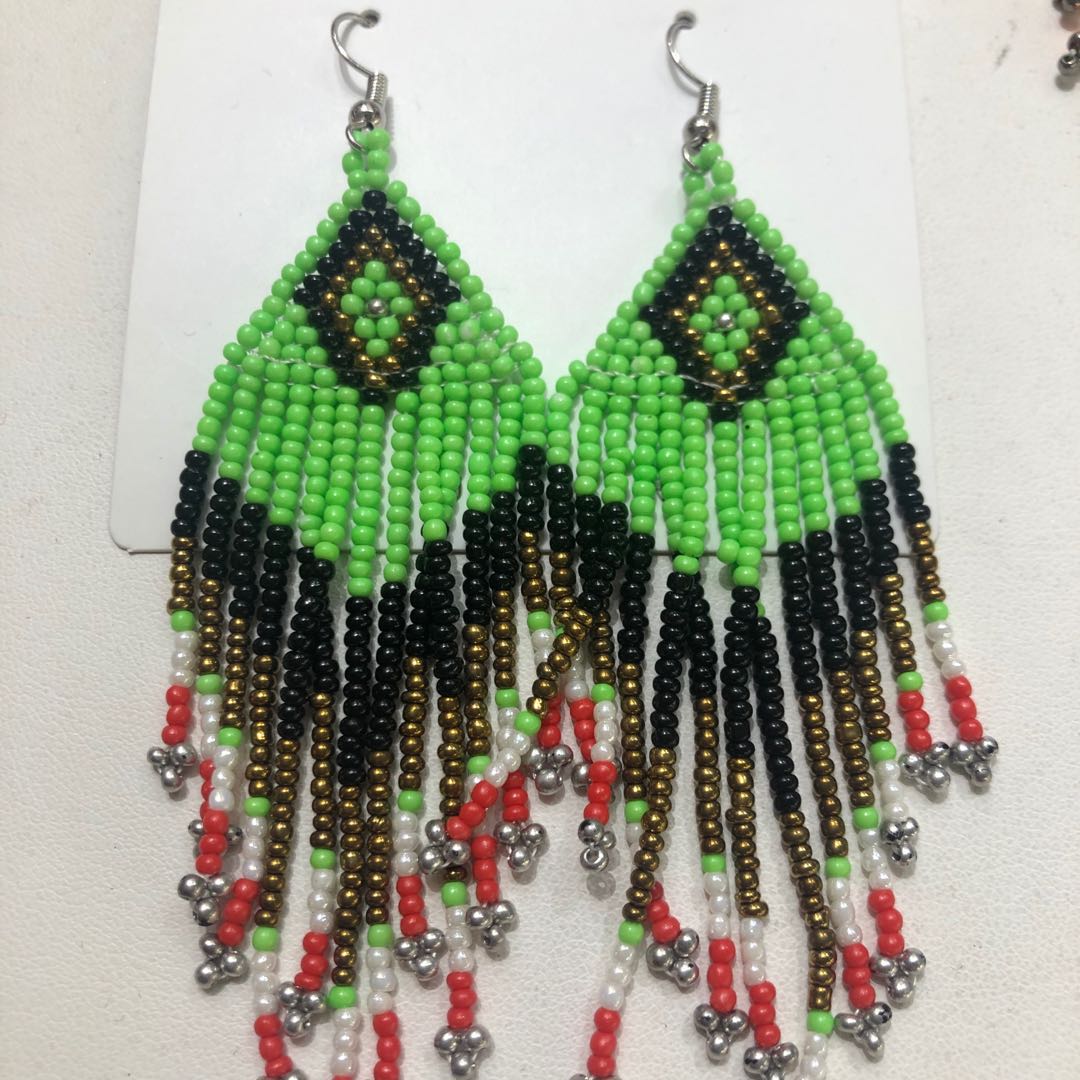 Japanese-style fresh and delicate geometric diamond-shaped long tassel earrings, fashionable rice bead earrings, sweet and cute accessories Specification image