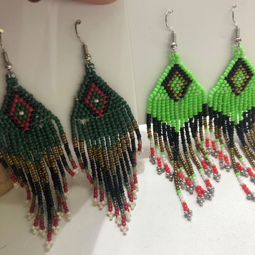 Japanese-style fresh and delicate geometric diamond-shaped long tassel earrings, fashionable rice bead earrings, sweet and cute accessories