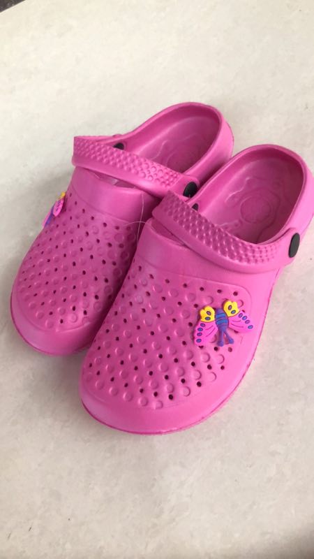 Factory direct sales of summer round-hole beach women's large-head crotch shoes and garden shoes wholesale 2020 Specification image