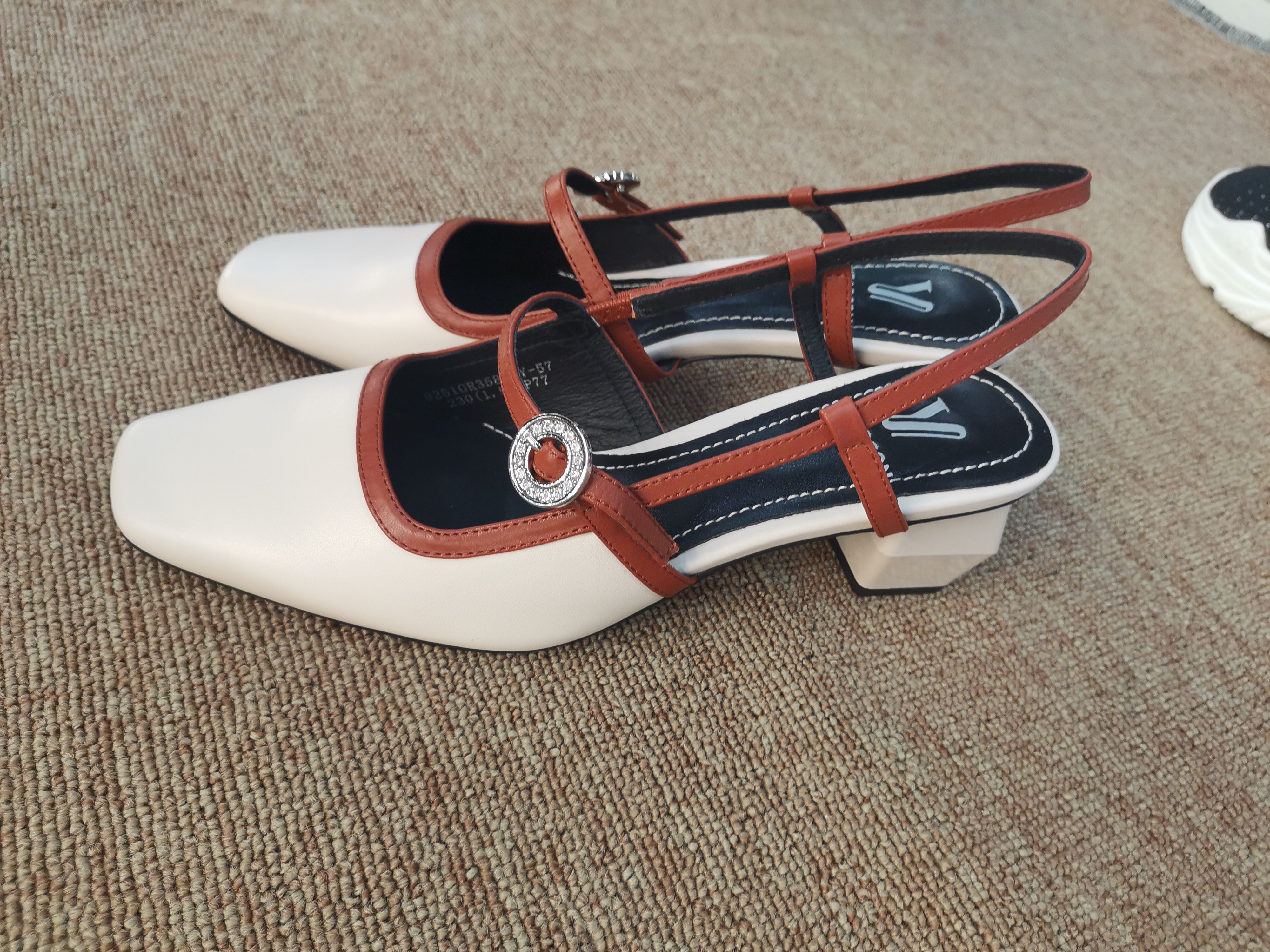 2020 Summer New Women's Flat Mid-Heel Fashion Casual Sandals details Picture