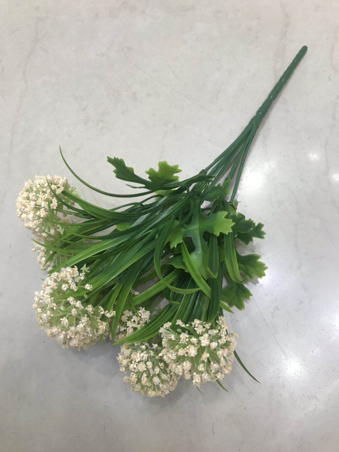 Yiwu Lili Flower Shop offers wholesale of 7-head Polish Hydrangea foam artificial plants details Picture