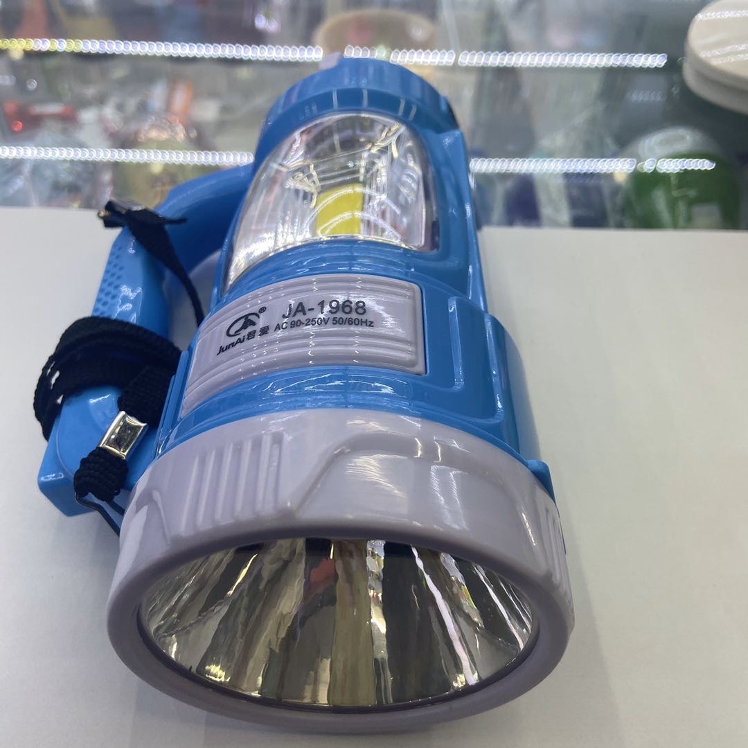 High-intensity flashlight, long-range ultra-bright searchlight, multi-functional outdoor xenon portable large-capacity charging lamp details Picture