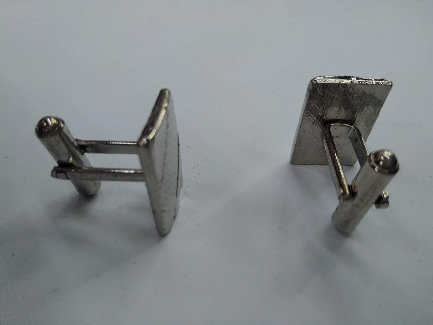 Factory direct sales of high-end suit metal cufflinks, custom-made cufflinks and buttons, new styles from factory