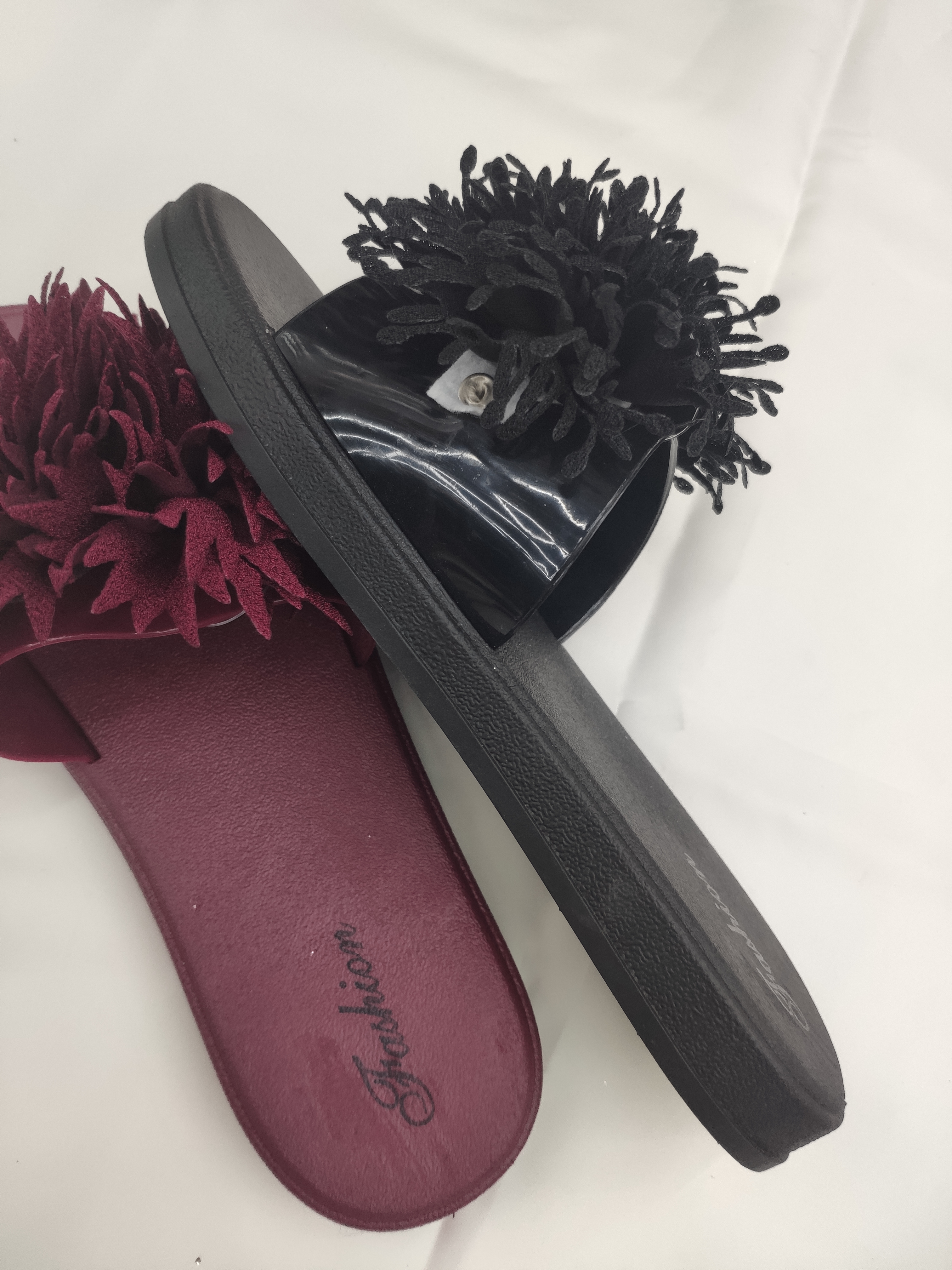 Summer women's fashionable flower-shaped flip-flops can be worn over flat sandals Specification image