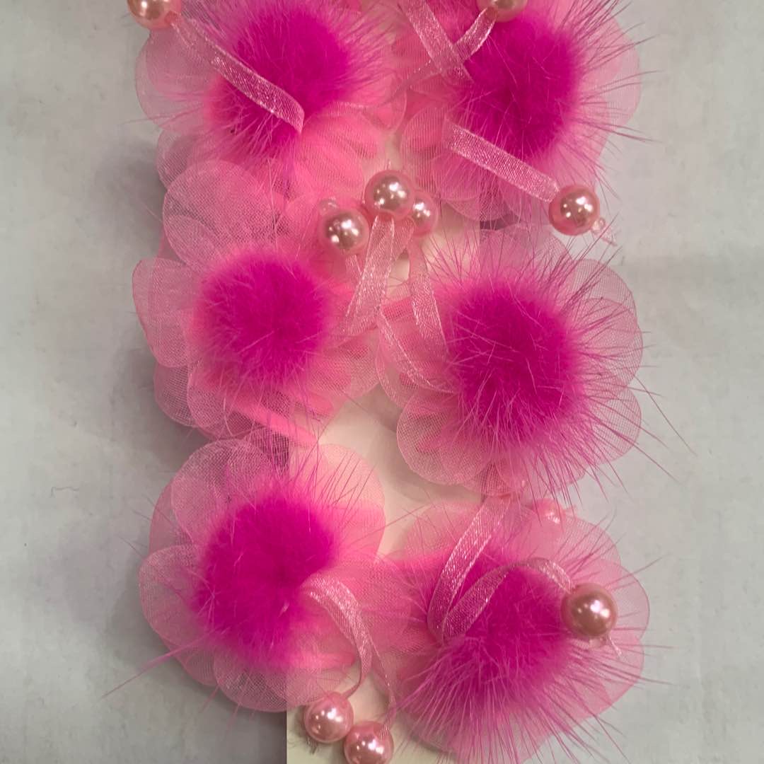 Hair clips, hairpins, headwear accessories, decorative items, handcrafted ornaments, headwear, pink crystal ornaments details Picture