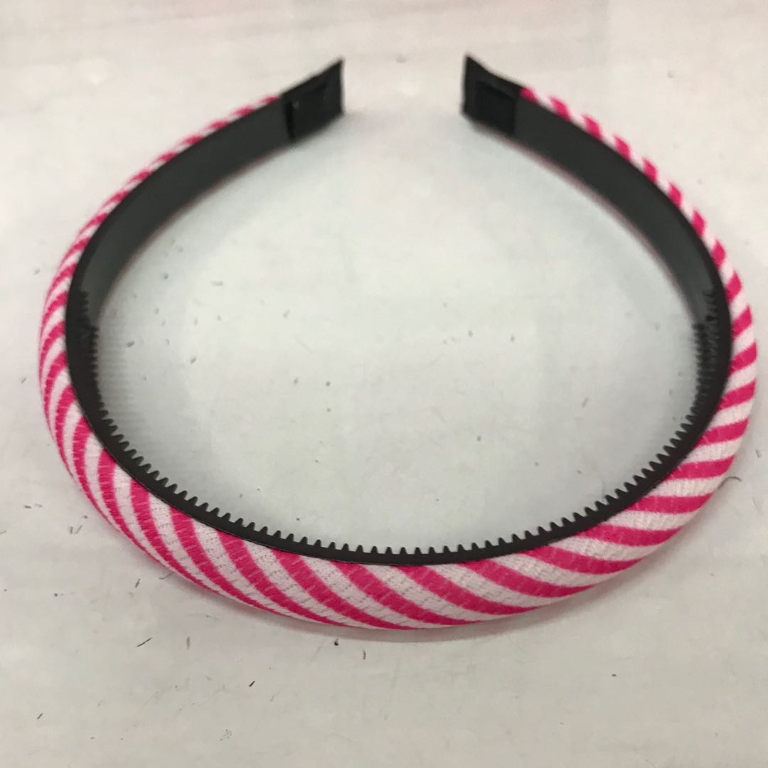 Smart Korean-style fabric hair band with fine edges and teeth, anti-slip, simple bangs, pressure hair clips, headband accessories, headwear and hair accessories details Picture