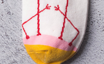 潮范卡通火烈鸟时尚配色波纹黄袜底舒适透气女船袜细节图