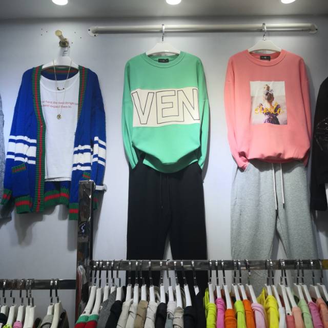 Casual Korean-style clothing describe pic - 1