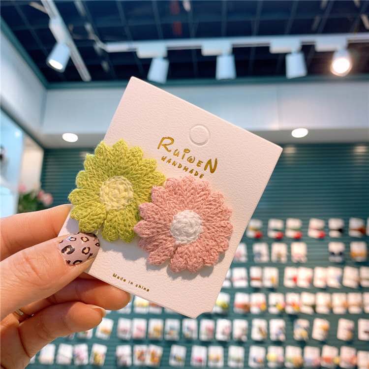 最新风韩版毛线针织水果发夹 少女宝宝编织菊花刘海边夹BB夹产品图