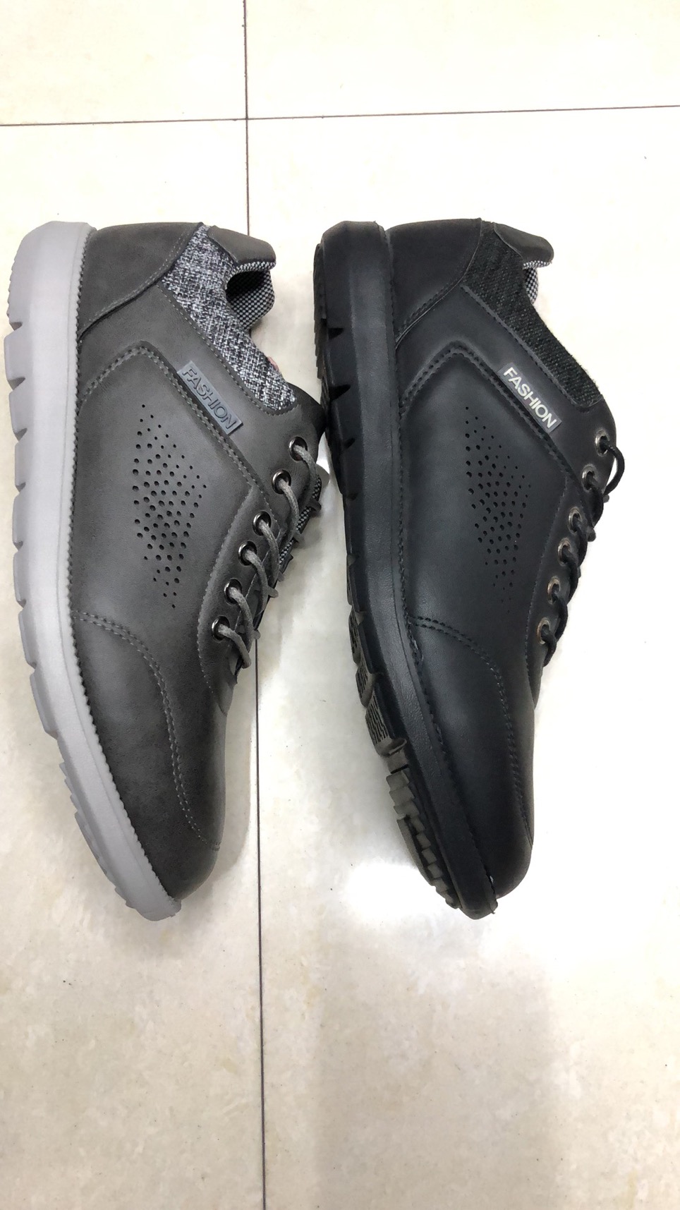 A new multi-color summer men's genuine leather casual shoe with a top layer of cowhide and a fashionable rib sole details Picture