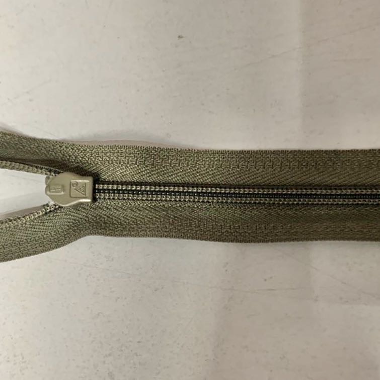 Pants zipper accessories: Nylon zipper, closed short pull lock, clothes pocket, men's trousers, front zipper, dark brown zipper details Picture