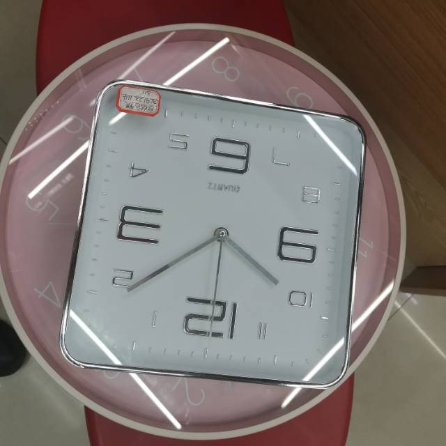 Clock, living room wall clock, creative bedroom, Nordic American style clock, wall watch, silent, personalized decoration, hot-selling items