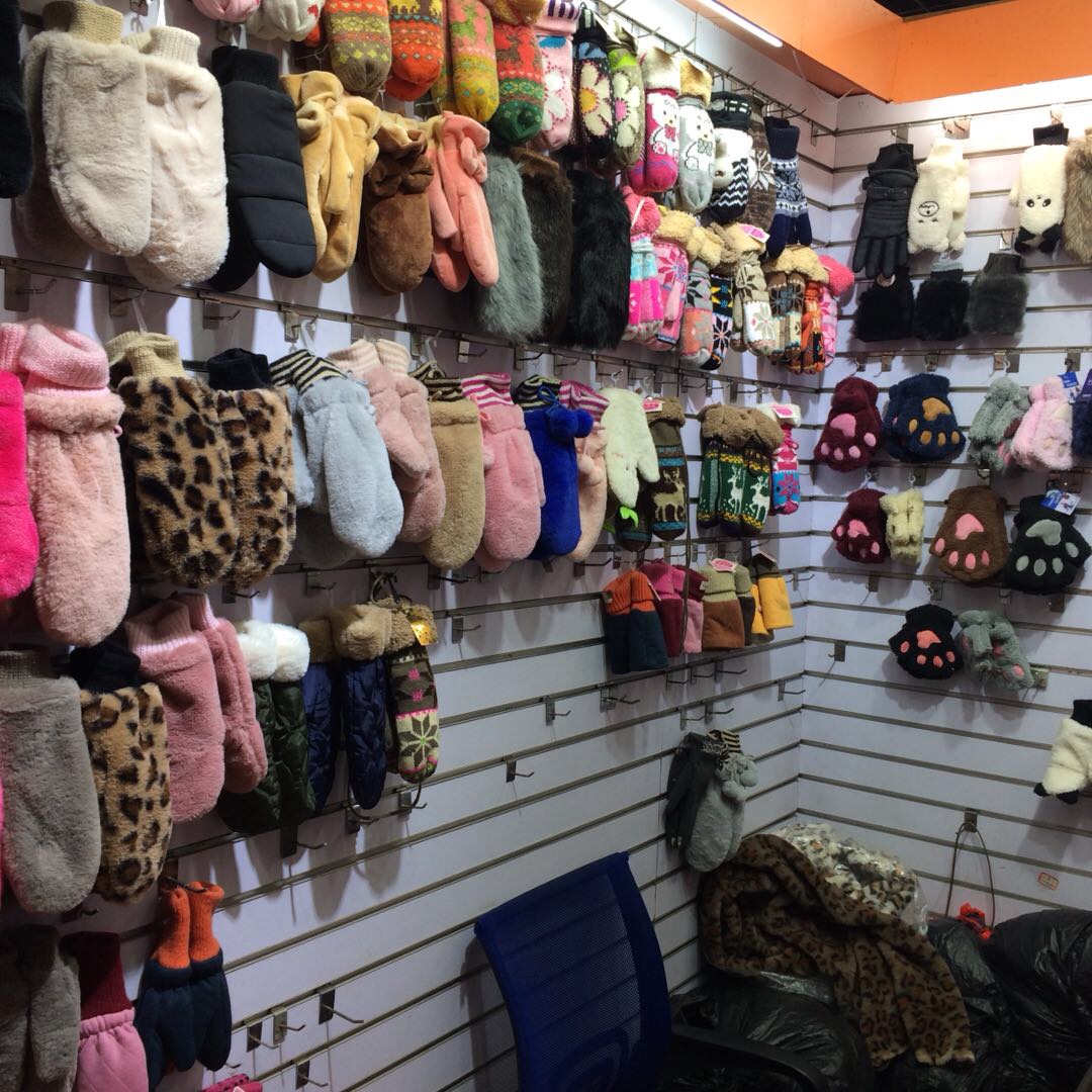 Yiping Glove Shop in Yiwu, China describe pic - 2