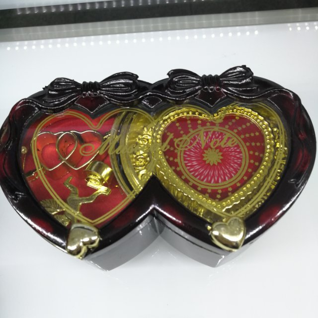 Double Heart Cupid's Arrow spinning jump music box thumbnail