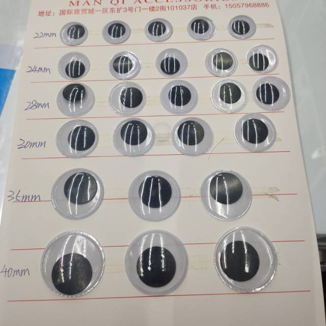 Black and white compared to PVC movable eye accessories thumbnail