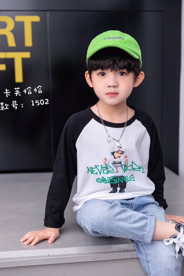 Spring Boys' long-sleeved T-shirt, Korean-style casual round-neck base layer, casual top
