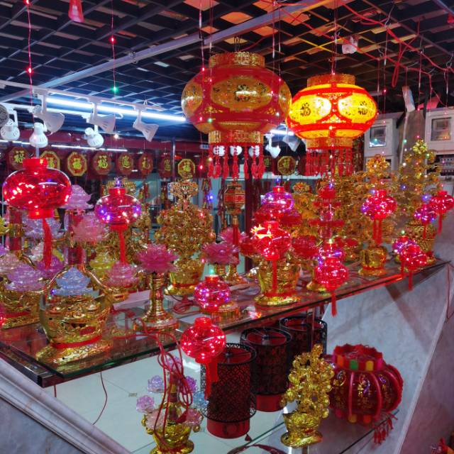 Dai Dai Red Lantern Factory, Yongkang City, Zhejiang Province describe pic - 1